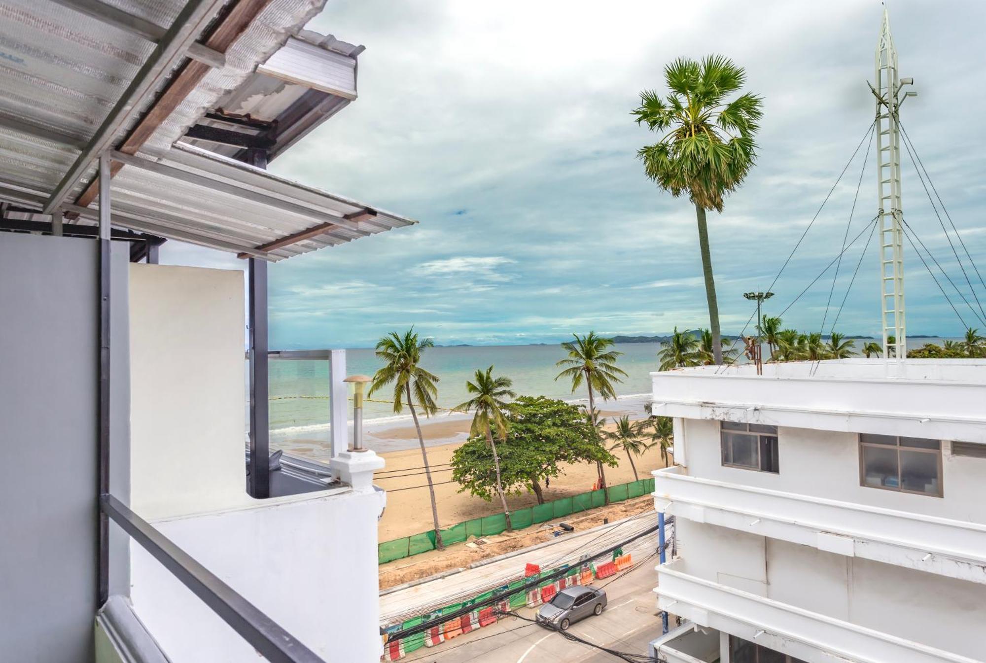 Happy Jomtien - Beachfront חדר תמונה